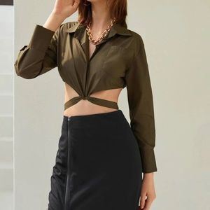 TIE CROP BLOUSE
